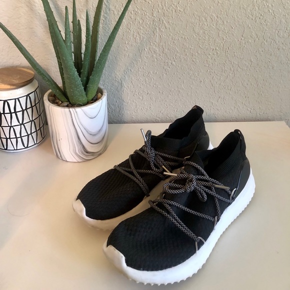 adidas Shoes - women’s adidas cloudfoam